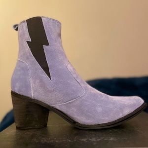 YRU Bolt baby blue suede booties